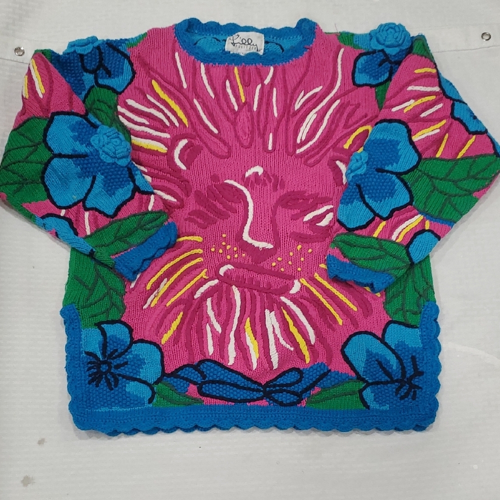 Lilly Pulitzer Knitted  Graphic Lion Flower Sweater - Picture 2 of 10